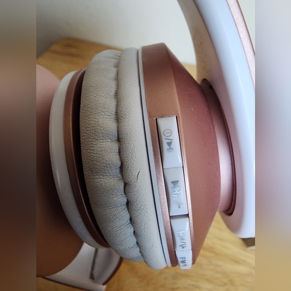 Wireless Bluetooth Over-Ear Stereo Foldable Headphones or Wired Headset w/ Aux - Picture 12 of 13